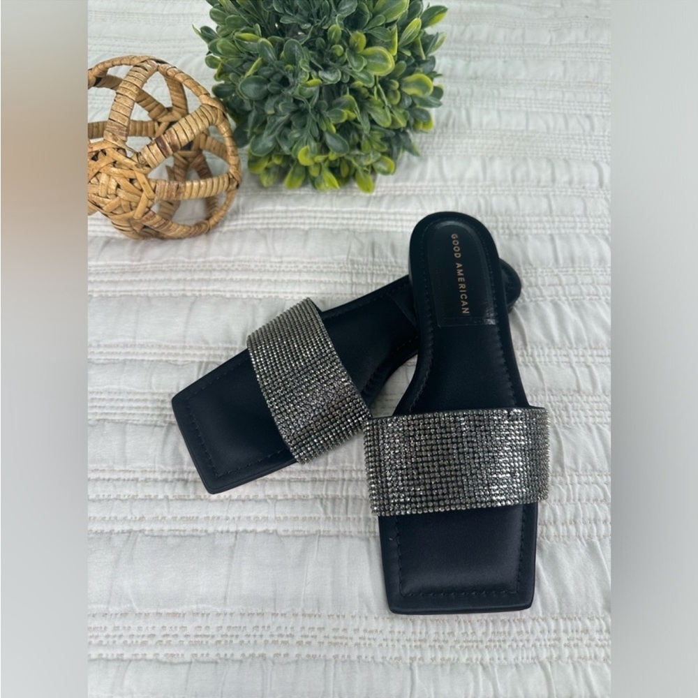 Good American Crystal Crush Standout Slide in Black Size 7 1/2